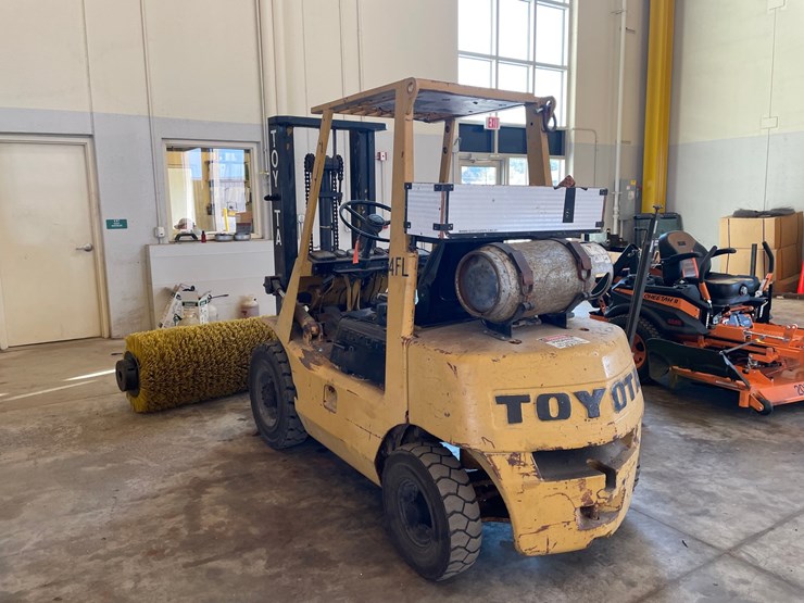 #1538-•-1977-toyota-2fg20-lp-forklift-image-18