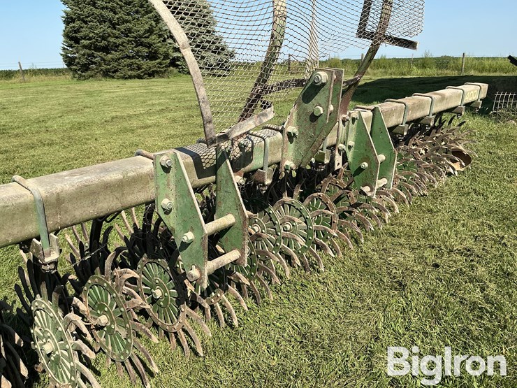 john-deere-415-15'-rotary-hoe-image-18