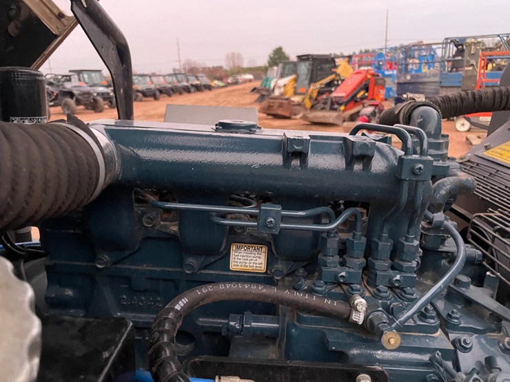 #1089-•-2015-rotair-d-185-t4i-towable-air-compressor-image-25
