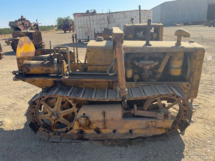 caterpillar-r2-image-6