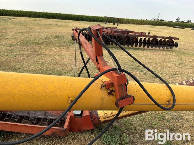westfield-tr100-71-portable-auger-image-16