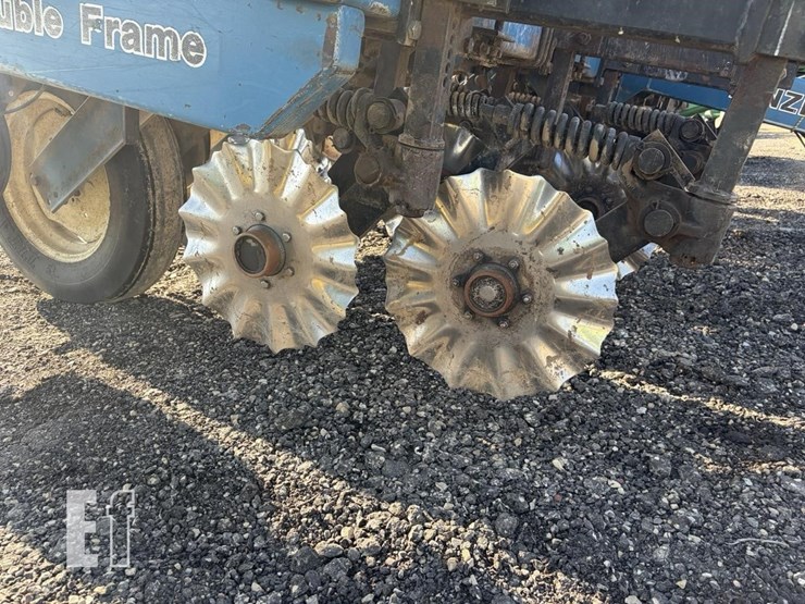 2000-kinze-2000-image-6