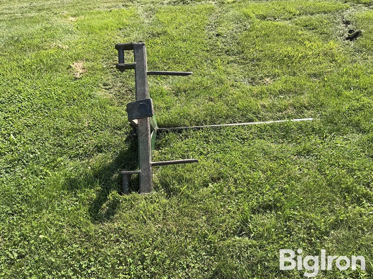 john-deere-3-pt-bale-carrier-w/-trailer-hitch-image-4