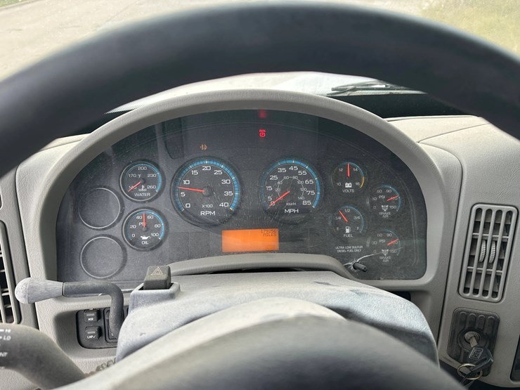 2009-international-durastar-4400-image-26