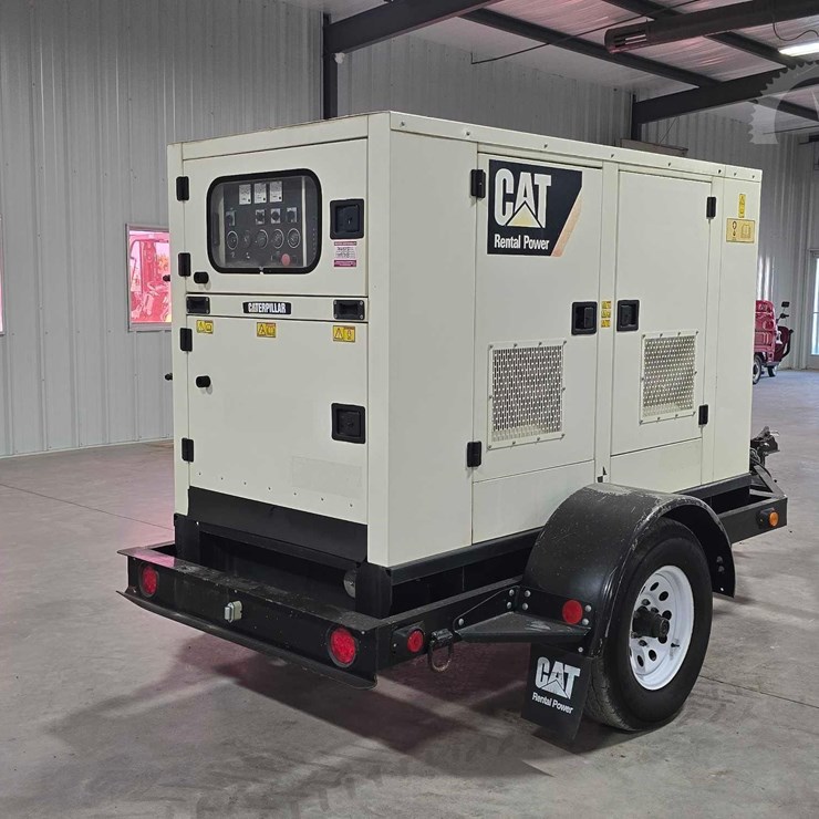 2015 CATERPILLAR XQ30-8