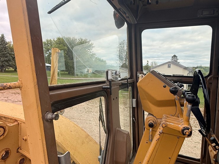 1985-cat-140g-motor-grader-image-14