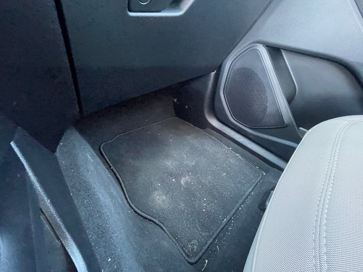 #1529-•-2021-ford-explorer-awd-suv-(has-wi-title)-image-9