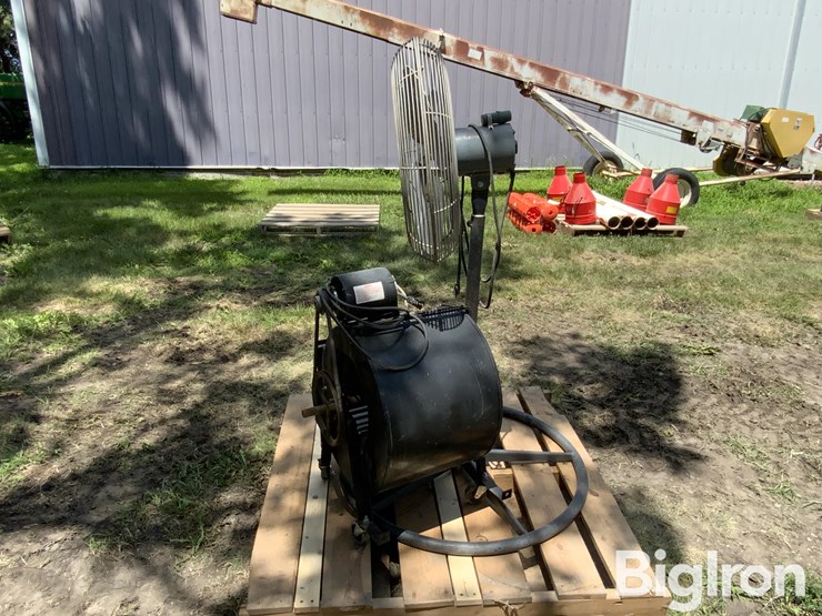 industrial-free-standing-&-squirrel-cage-fans-image-8