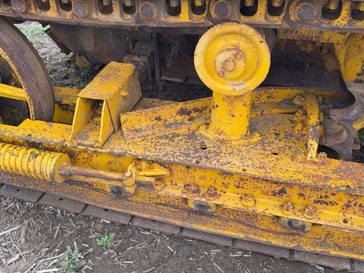 caterpillar-twenty-eight-image-40