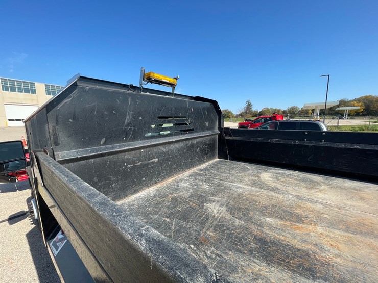 #1532-•-2016-ford-f-450-baby-dump-plow-truck-(has-wi-title)-image-11
