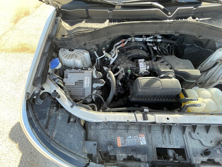 #1528-•-2021-ford-explorer-awd-suv-(has-wi-title)-image-27