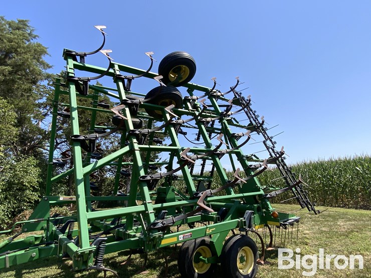 john-deere-980-32'-field-cultivator-image-14