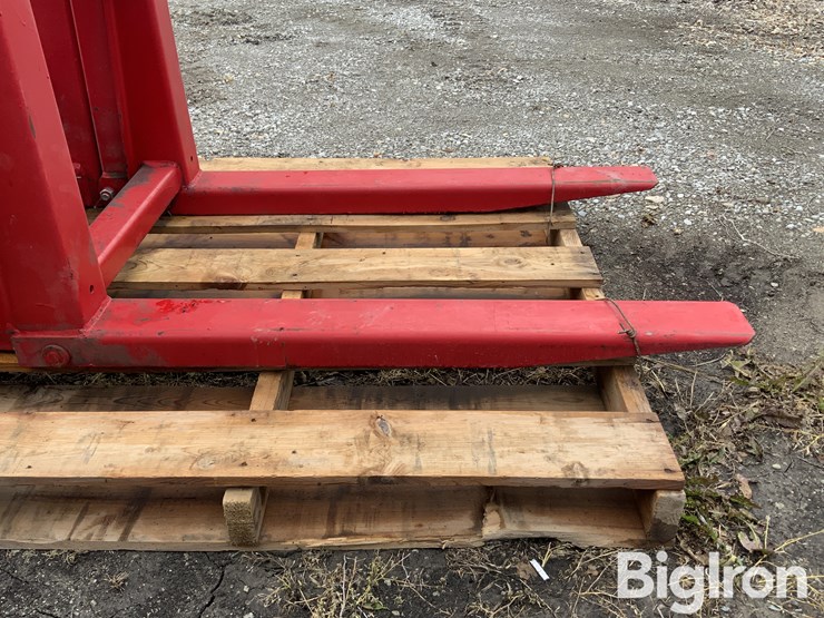 westendorf-3-pt-hydraulic-forklift-attachment-image-16