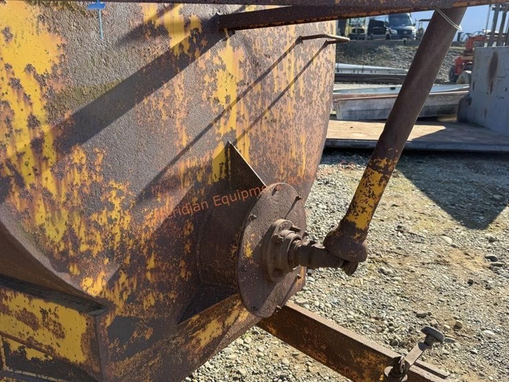 sb-manure-spreader-tank-trailer-image-12