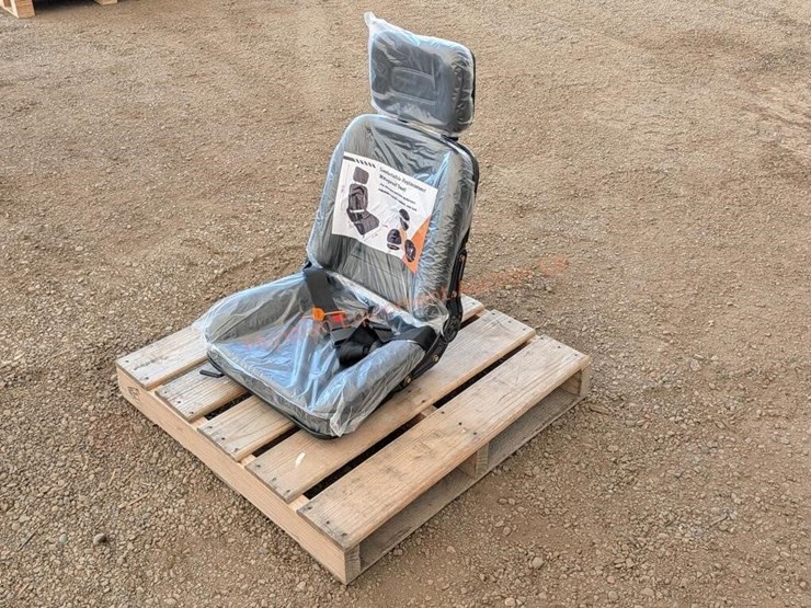 premium-industrial-equipment-seat-image-2