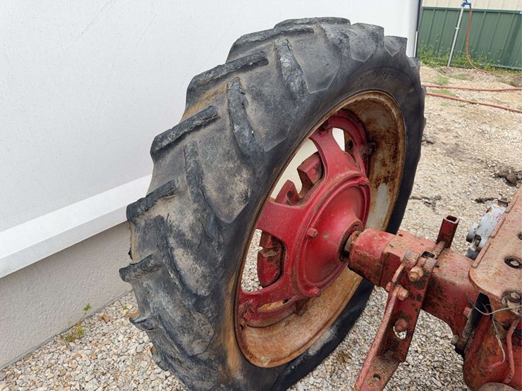 farmall-super-h-image-11