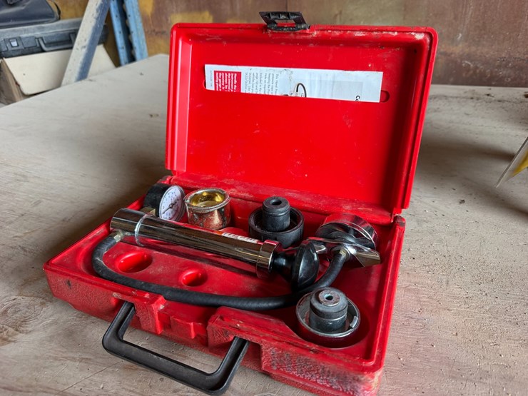 #2013-•-snap-on-cooling-system-tester-image-2