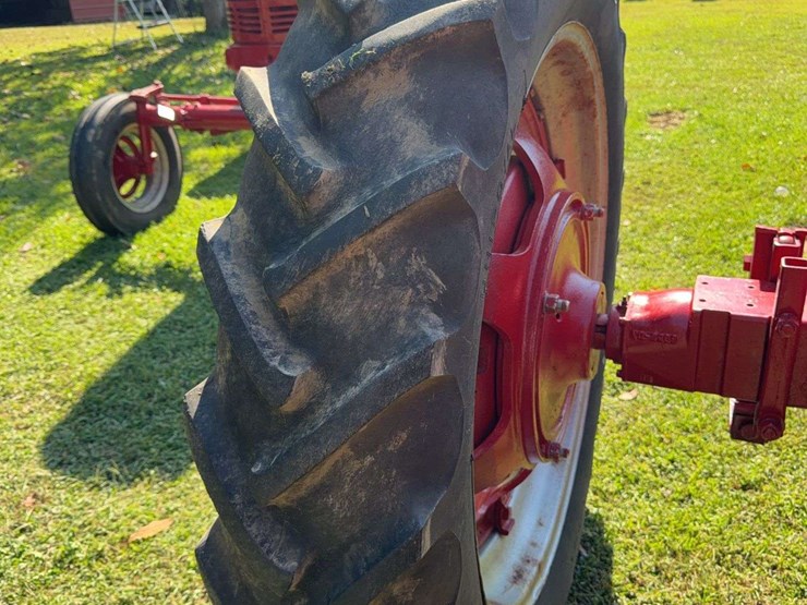 1940-farmall-h-image-18