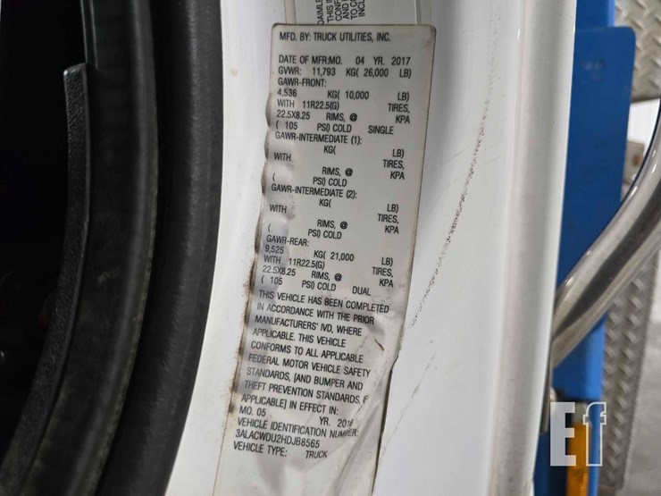 2017-freightliner-business-class-m2-106-6865-image-30