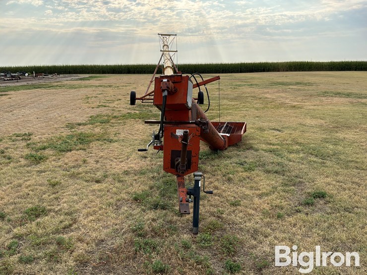 westfield-tr100-71-portable-auger-image-2