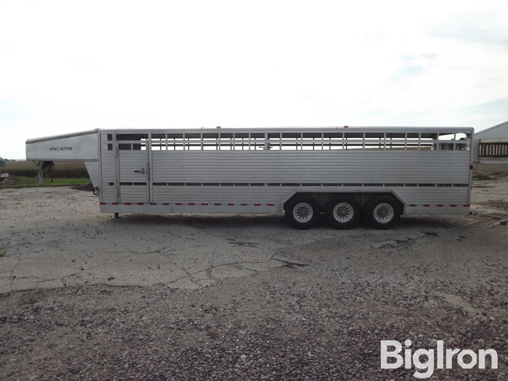2004-k&o-mfg-pace-setter-tri/a-aluminum-livestock-trailer-image-8