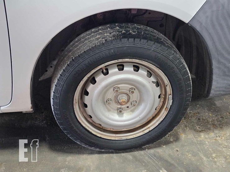 2014-nissan-nv200-image-20