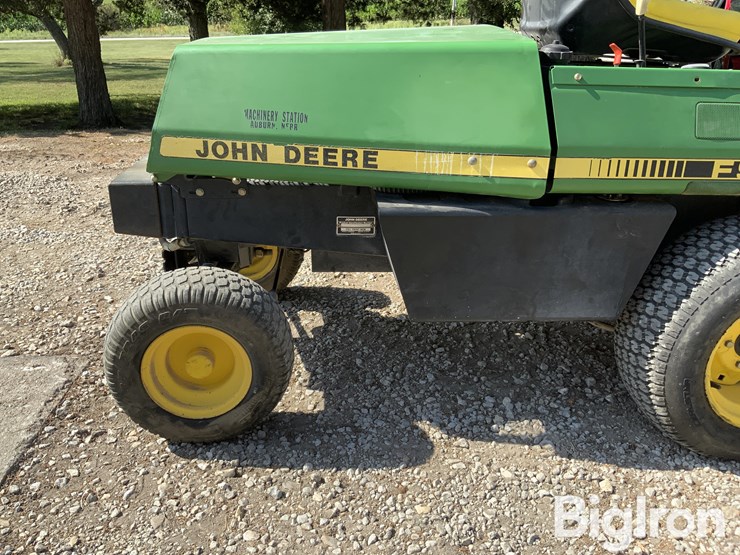 john-deere-f911-front-mount-72"-lawnmower-w/25-gal-sprayer-image-20