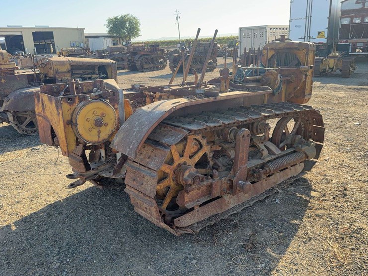 caterpillar-thirty-image-3