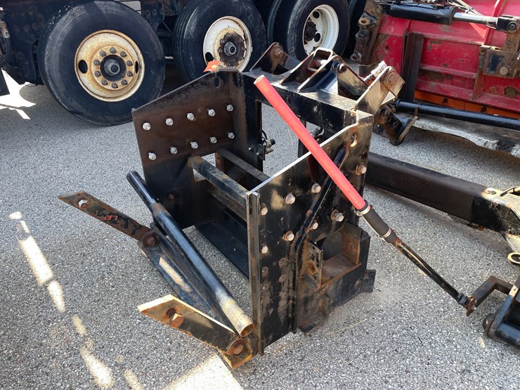 #1503-•-2018-international-7600-quad-axle-dump-truck-(has-wi-title)-with-accessories-image-52