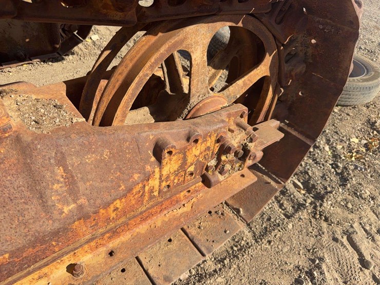 caterpillar-fifty-diesel-image-16
