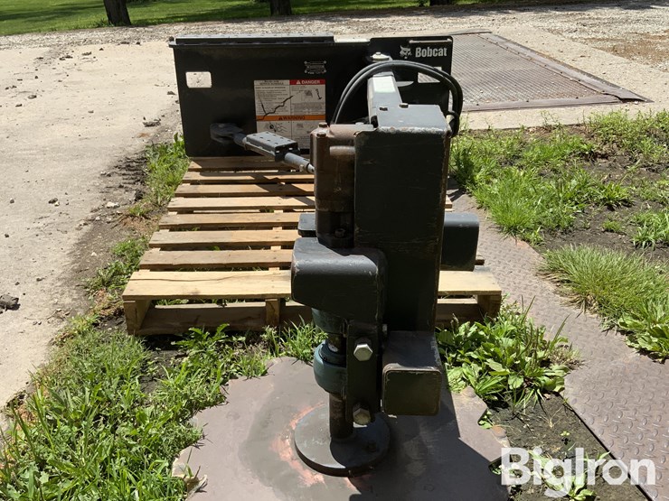 2006-bobcat-skid-steer-brush-saw-image-2
