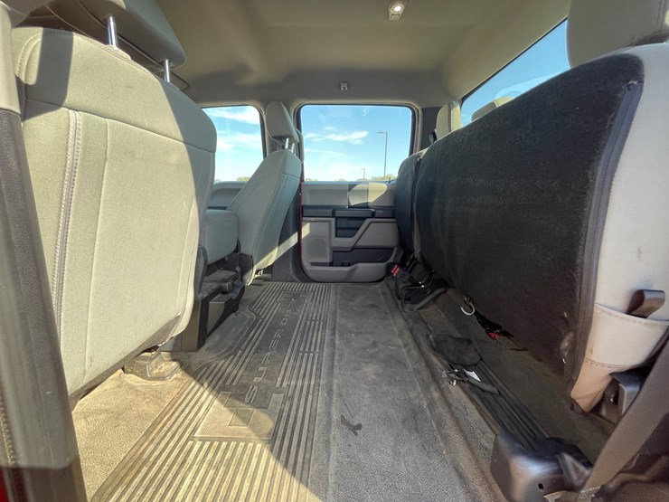 #1524-•-2021-ford-f-250-xl-pickup-truck-(has-wi-title)-image-4