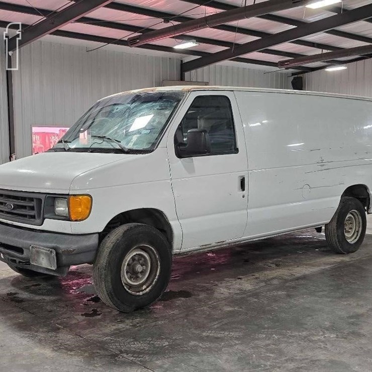 2007 FORD E250
