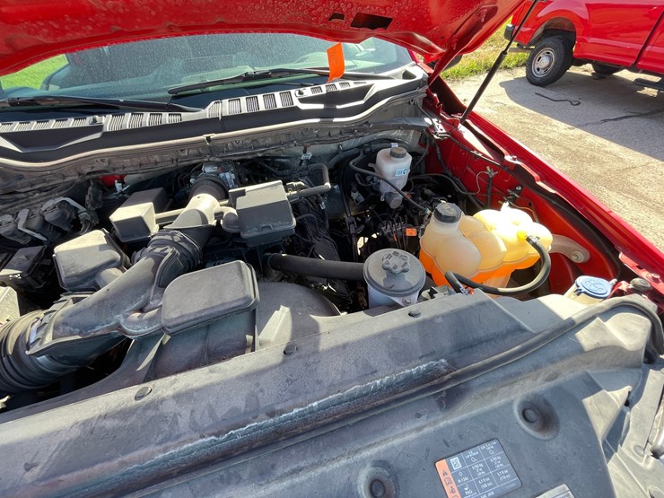 #1524-•-2021-ford-f-250-xl-pickup-truck-(has-wi-title)-image-31