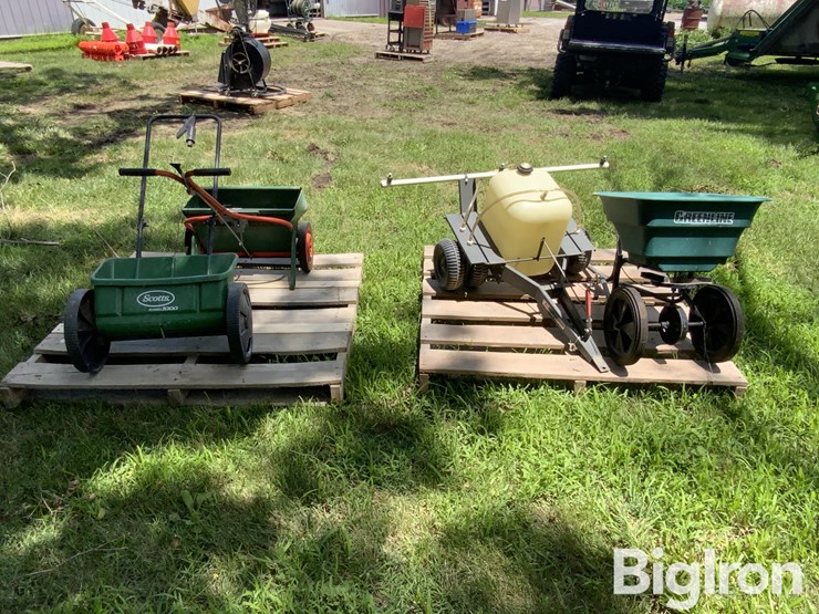 walk-behind-&-pull-type-lawn-spreaders-&-sprayer-image-6