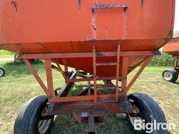 farm-king-m10-gravity-wagon-image-12