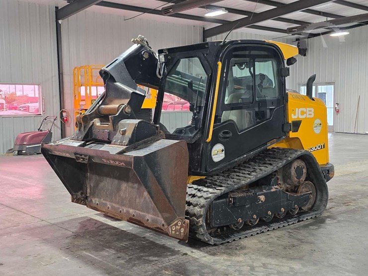 2020-jcb-300t-image-1