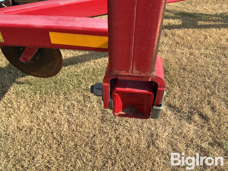 2017-sunflower-3372-7x6-sweep-plow-image-18