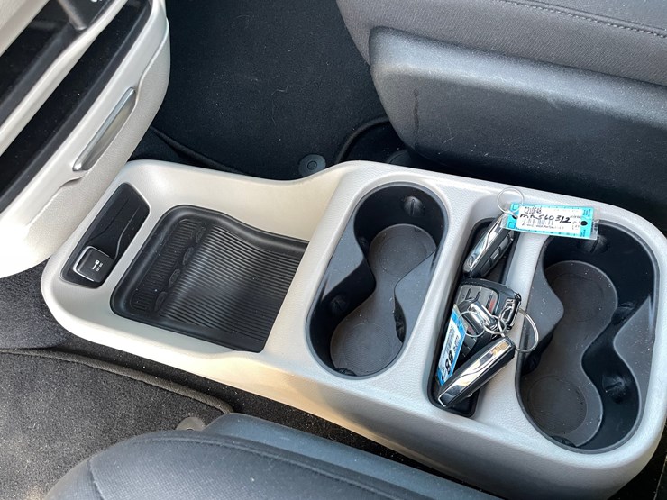 #1522-•-2021-chrysler-voyager-mini-van-(has-wi-title)-image-29