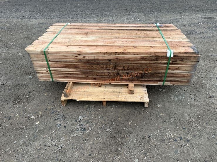 ~189--dog-ear-cedar-fencing-pieces-image-11