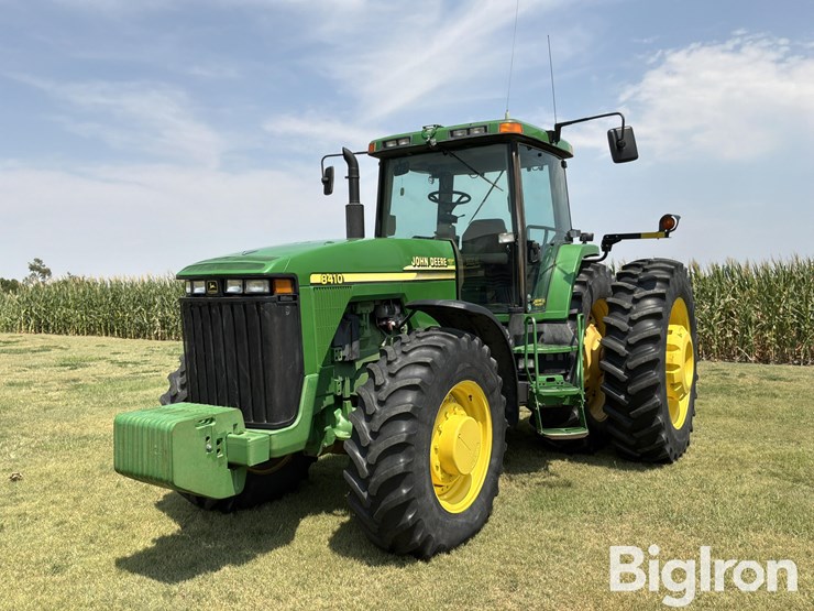 2000-john-deere-8410-mfwd-tractor-image-1