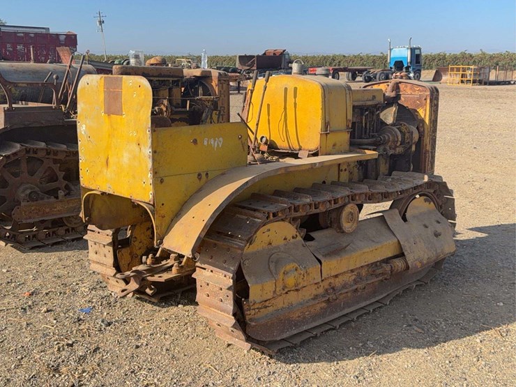 caterpillar-twenty-image-5