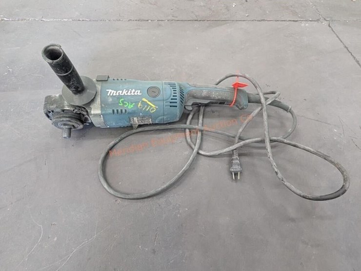 2--7"-angle-grinders---makita-&-dewalt-image-8