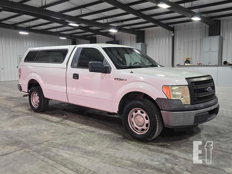 2014-ford-f150-xl-image-2