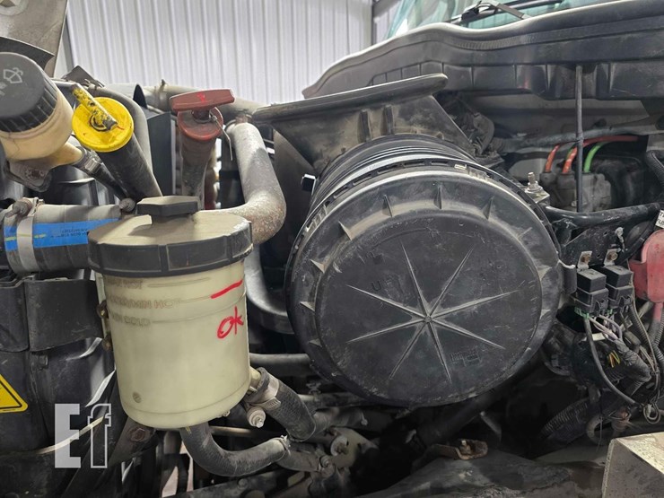 2014-international-workstar-7400-image-26
