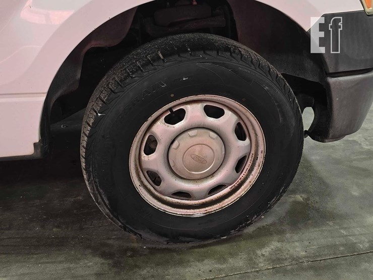 2014-ford-f150-xl-image-17