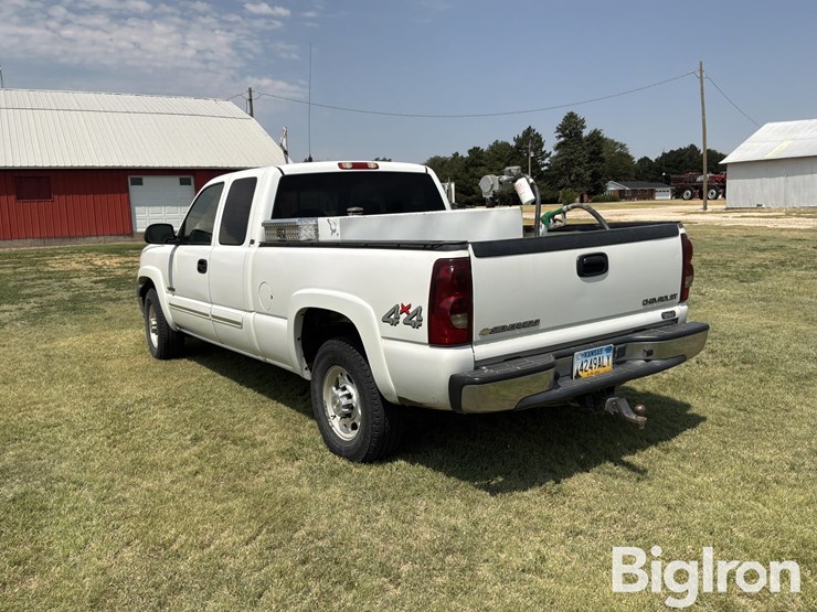 2003-chevrolet-silverado-2500-ls-4x4-extended-cab-pickup-image-7