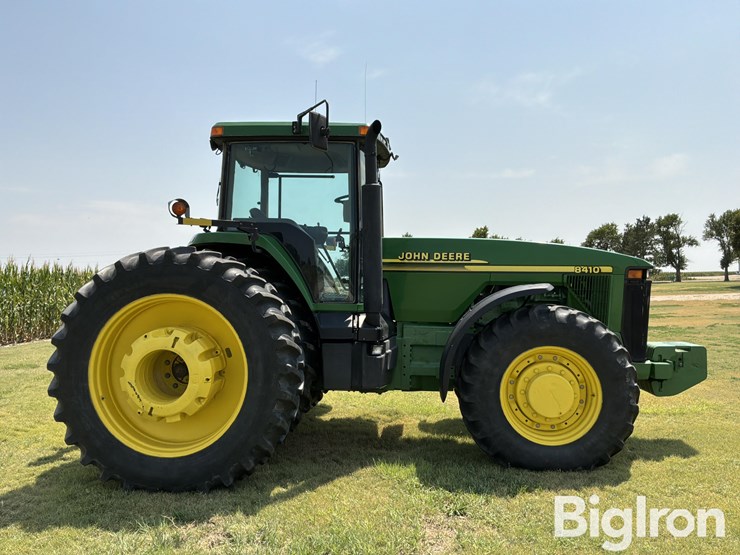2000-john-deere-8410-mfwd-tractor-image-4