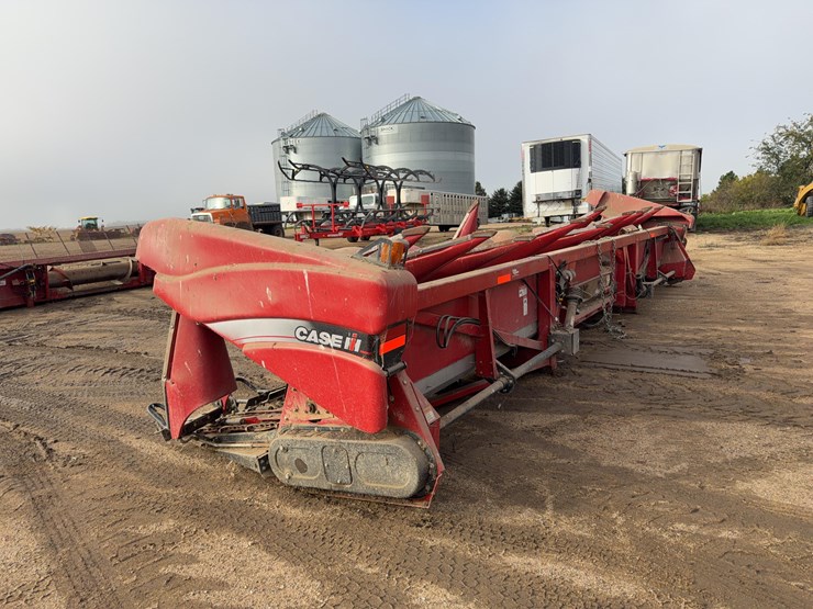 2012-case-ih-3412-image-1