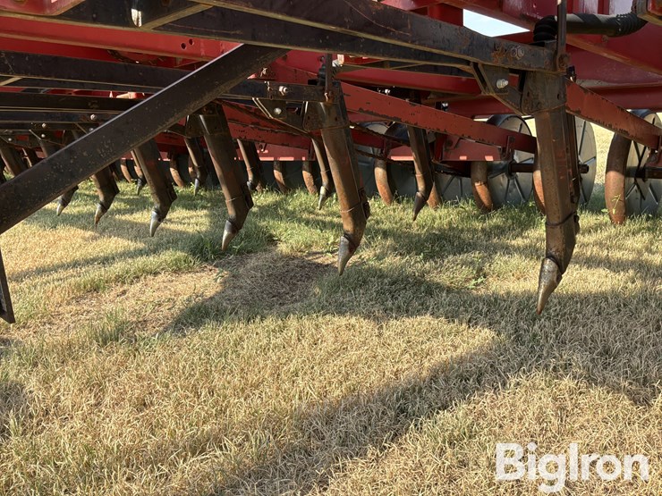 1994-international-7100-hoe-drills-w/transport-image-17